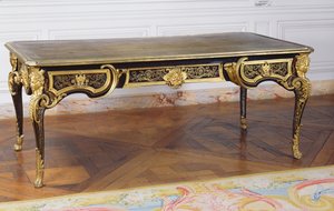 Plat bureau (verguld hout en brons)